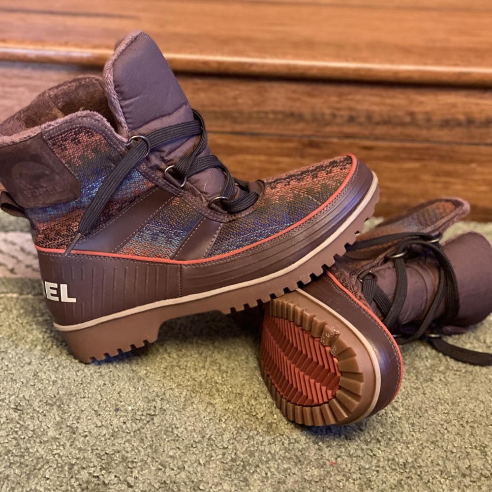 Women’s Sorel Tivoli II Blanket Tobacco Boots Like New